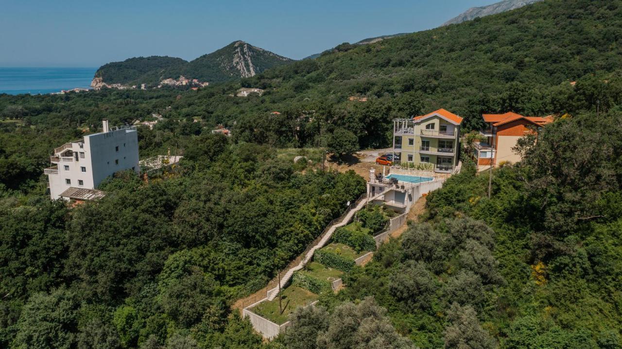 Villa Montenegrina Petrovac Bagian luar foto