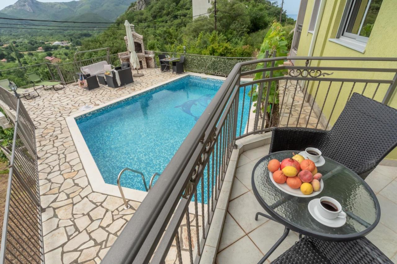 Villa Montenegrina Petrovac Bagian luar foto
