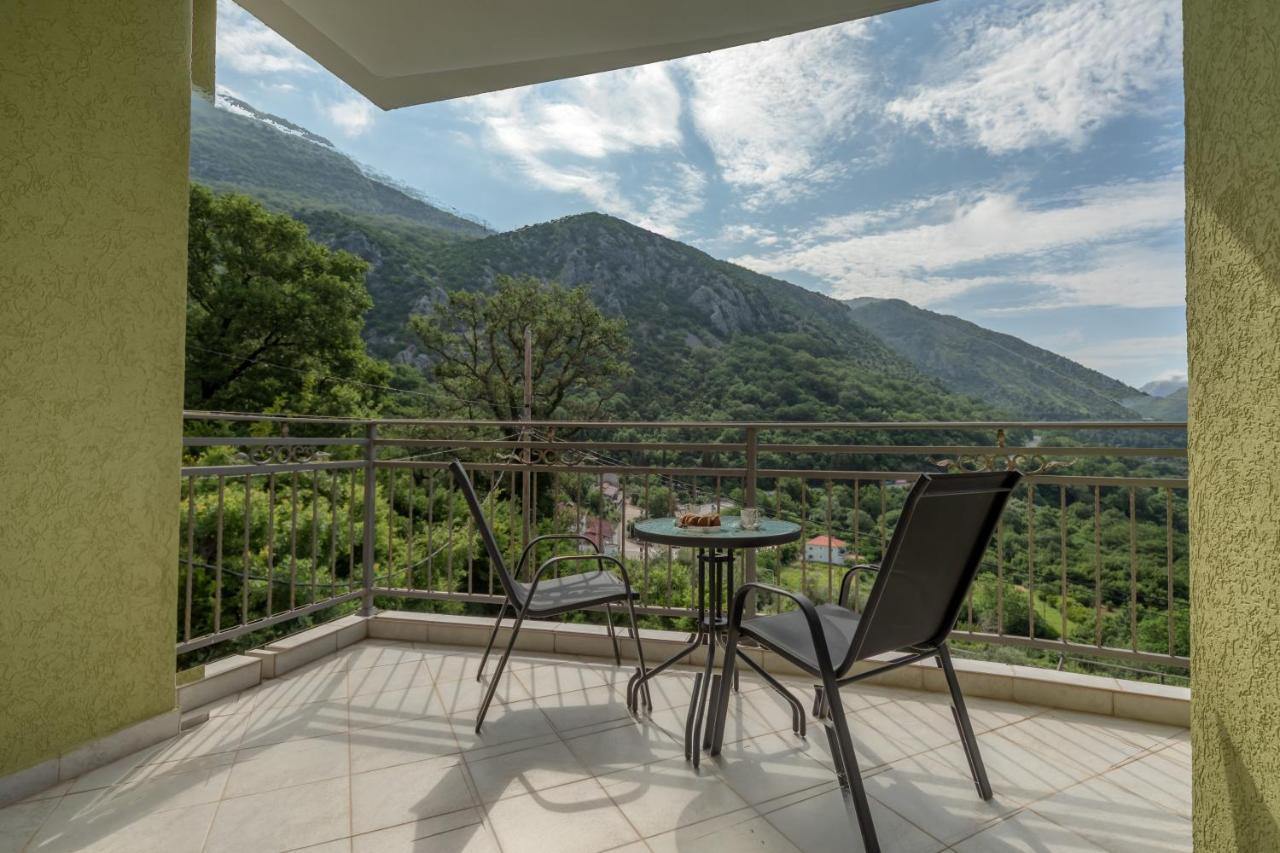 Villa Montenegrina Petrovac Bagian luar foto