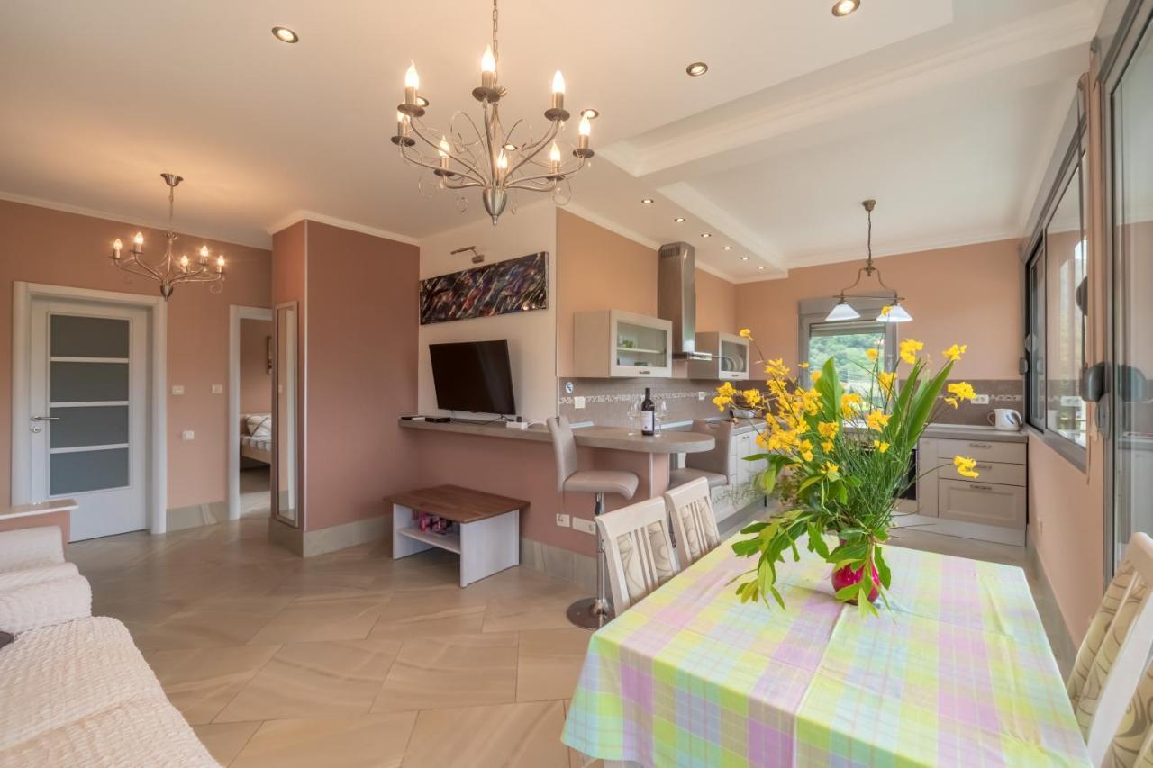 Villa Montenegrina Petrovac Bagian luar foto