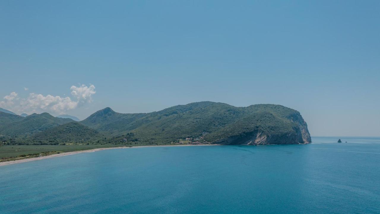 Villa Montenegrina Petrovac Bagian luar foto
