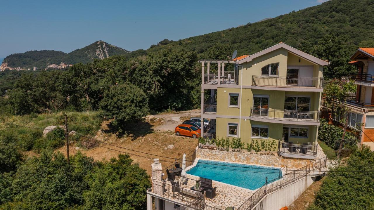 Villa Montenegrina Petrovac Bagian luar foto