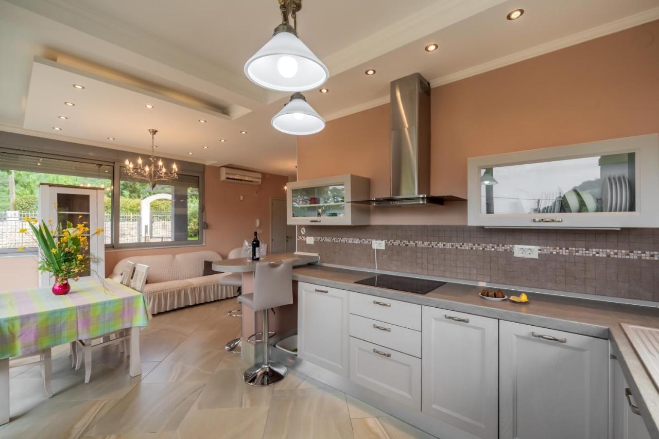Villa Montenegrina Petrovac Bagian luar foto