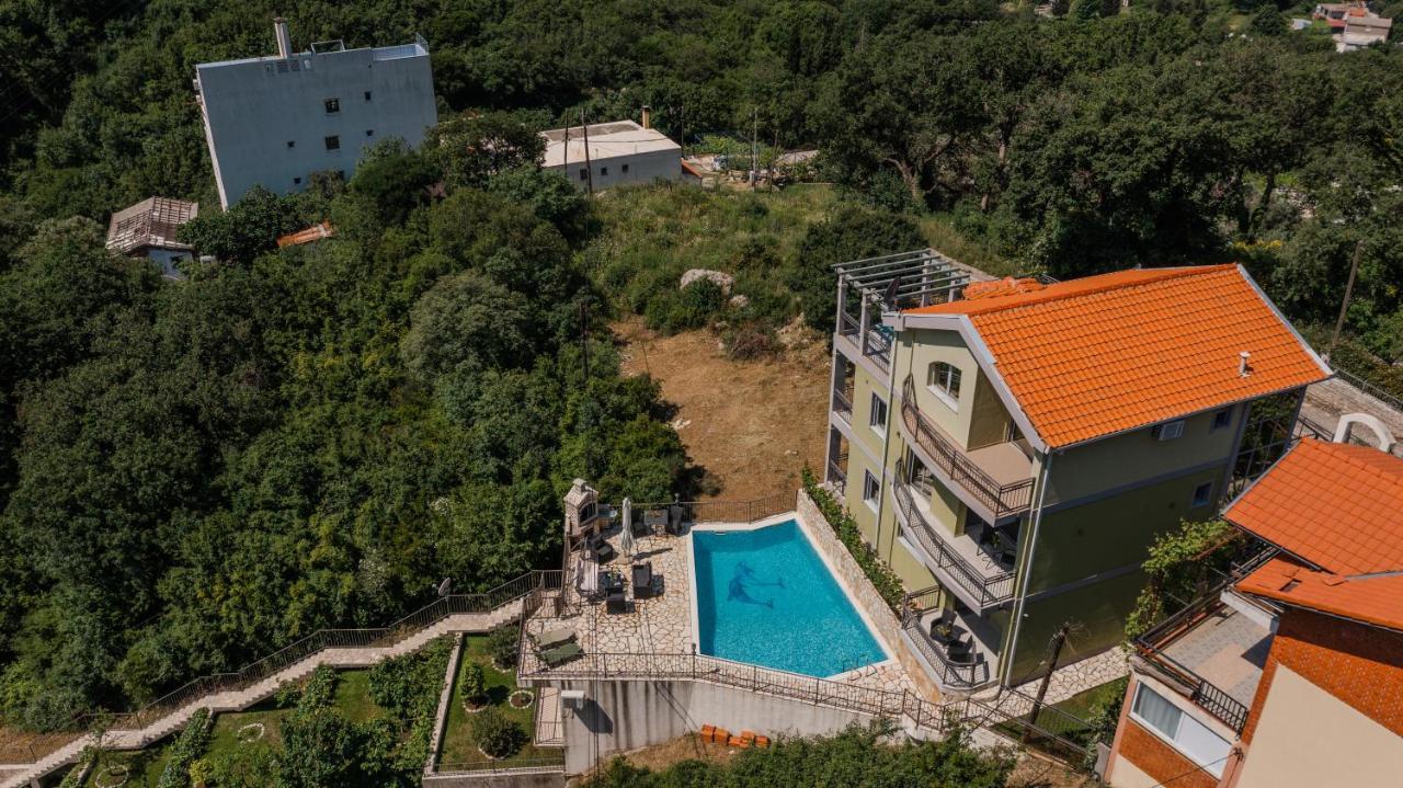 Villa Montenegrina Petrovac Bagian luar foto