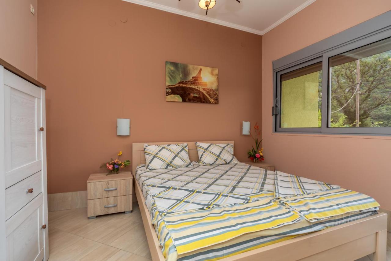 Villa Montenegrina Petrovac Bagian luar foto